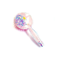 Anti-static detangling brush